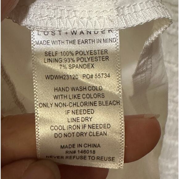 Lost + Wander Calla Lily White Tiered Midi Dress Sz Medium NWT Feminine Romantic - Picture 14 of 14